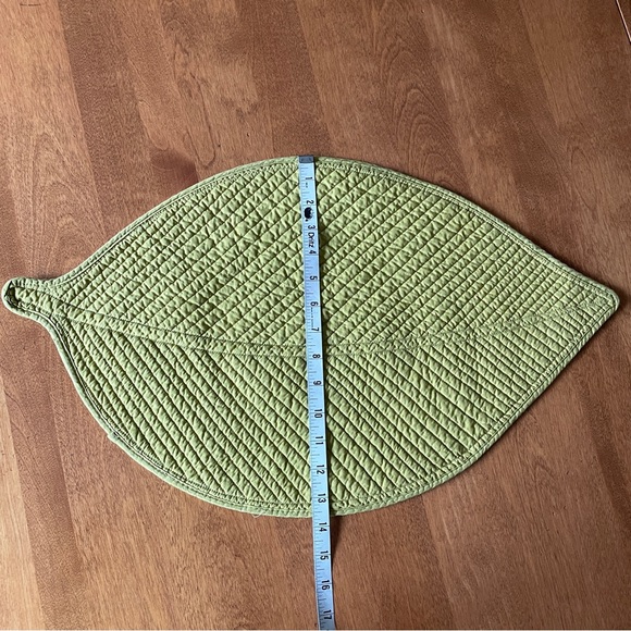 Placements - Set of 7 - Picture 4 of 5